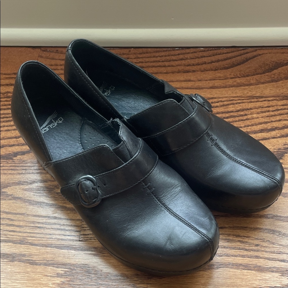 Dansko Women’s Black Leather Loafers